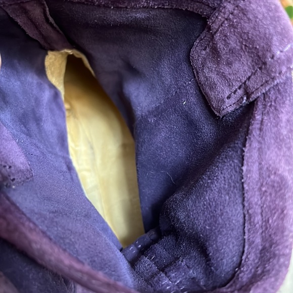 Purple suede boots, so comfortable! - Picture 6 of 8